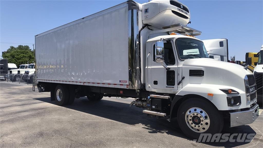 Mack MD6 42R Furgoonautod