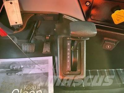 Mack MD642 Furgoonautod