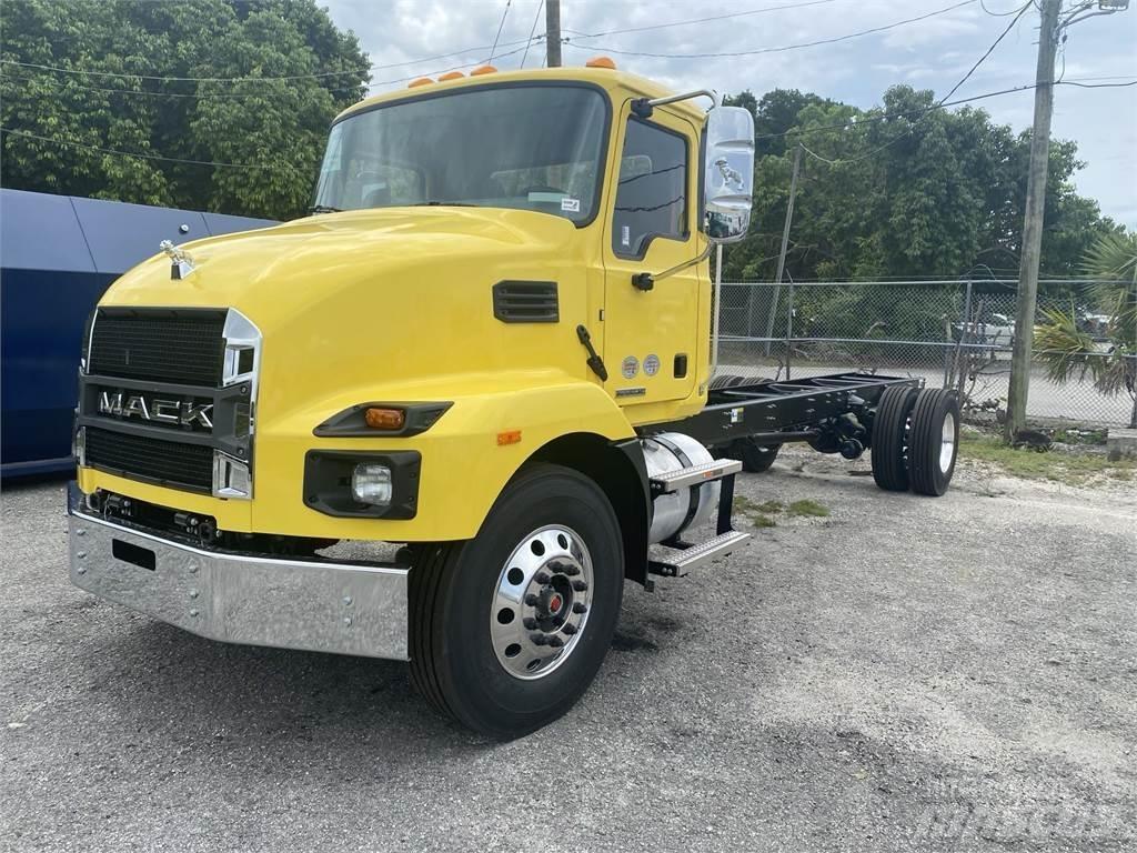 Mack MD7 42R Muu