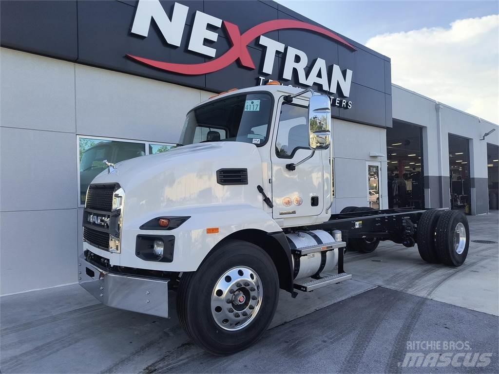 Mack MD7 42R Raamautod