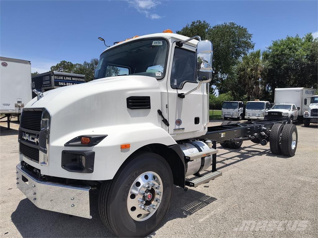 Mack MD7 42R Raamautod