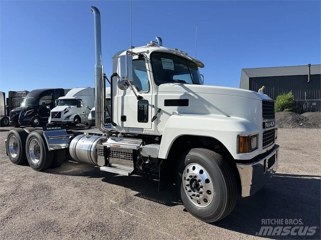 Mack PI64T Sadulveokid