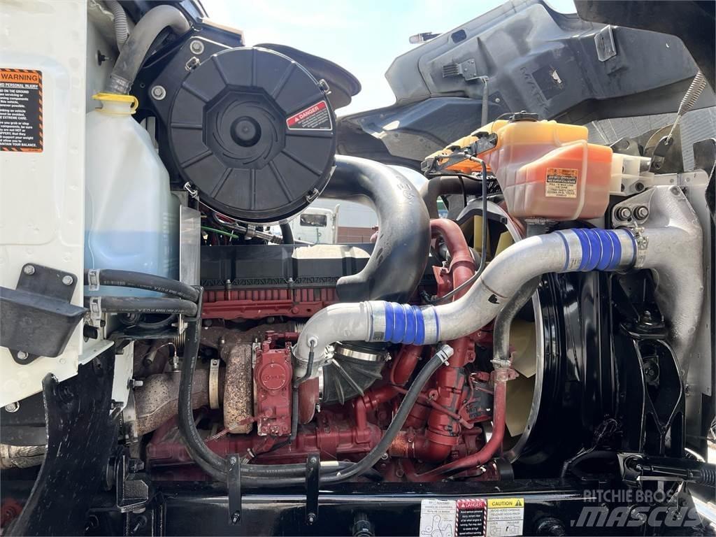 Mack PI64T Sadulveokid