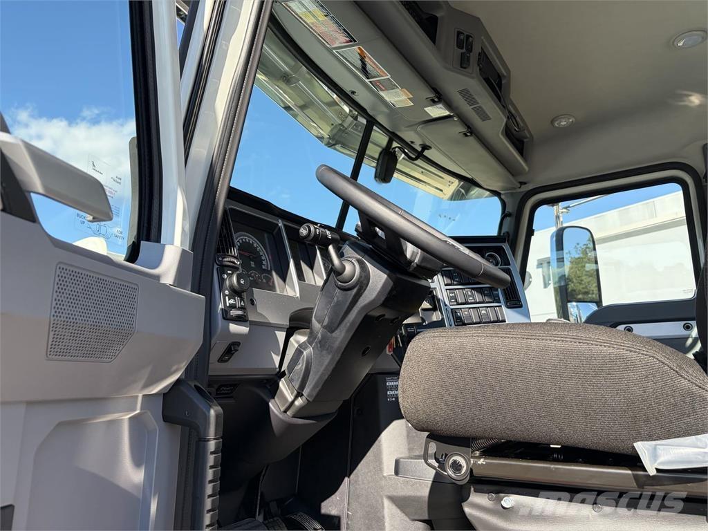 Mack PI64T Sadulveokid