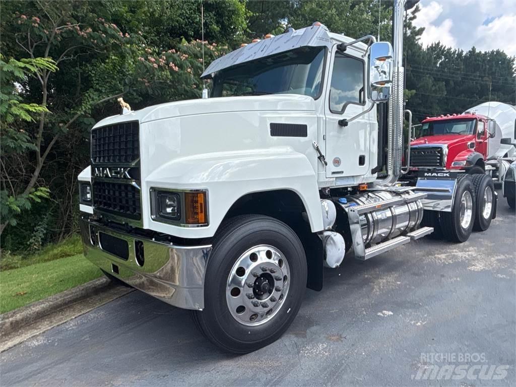Mack PI64T Sadulveokid