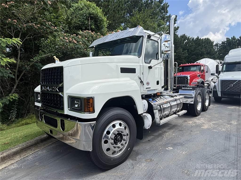Mack PI64T Sadulveokid