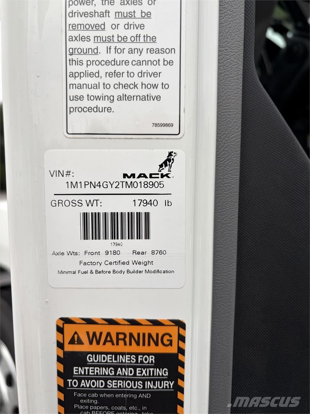 Mack PI64T Sadulveokid