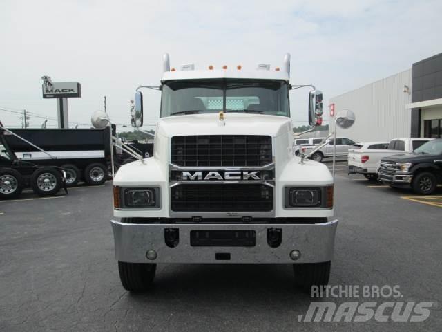 Mack PI64T Sadulveokid