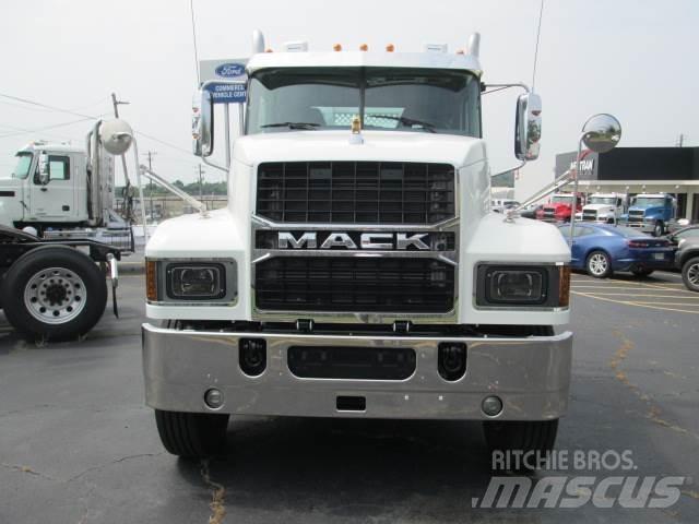 Mack PI64T Sadulveokid