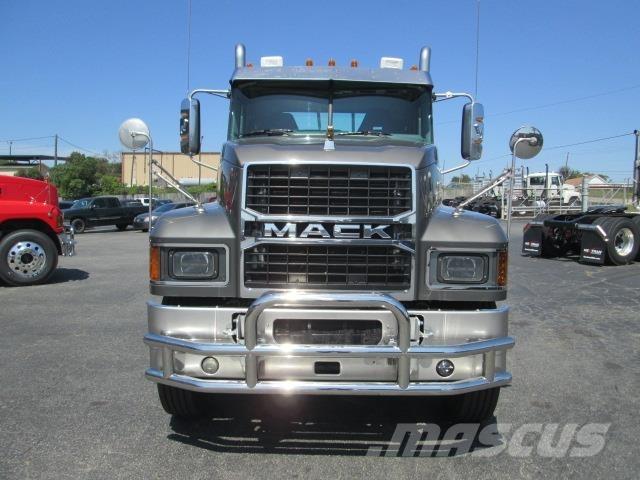 Mack PI64T Sadulveokid