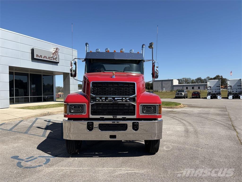 Mack PI64T Sadulveokid