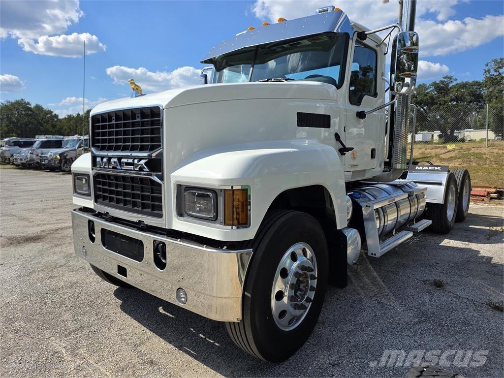 Mack PI64T Sadulveokid