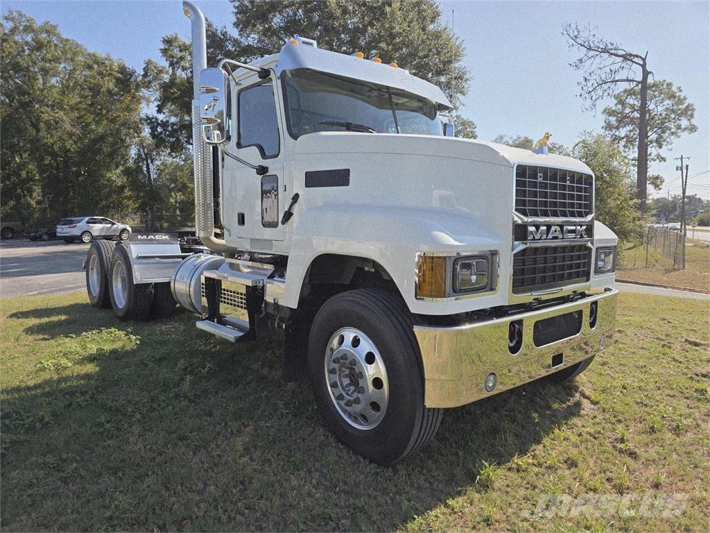Mack PI64T Sadulveokid