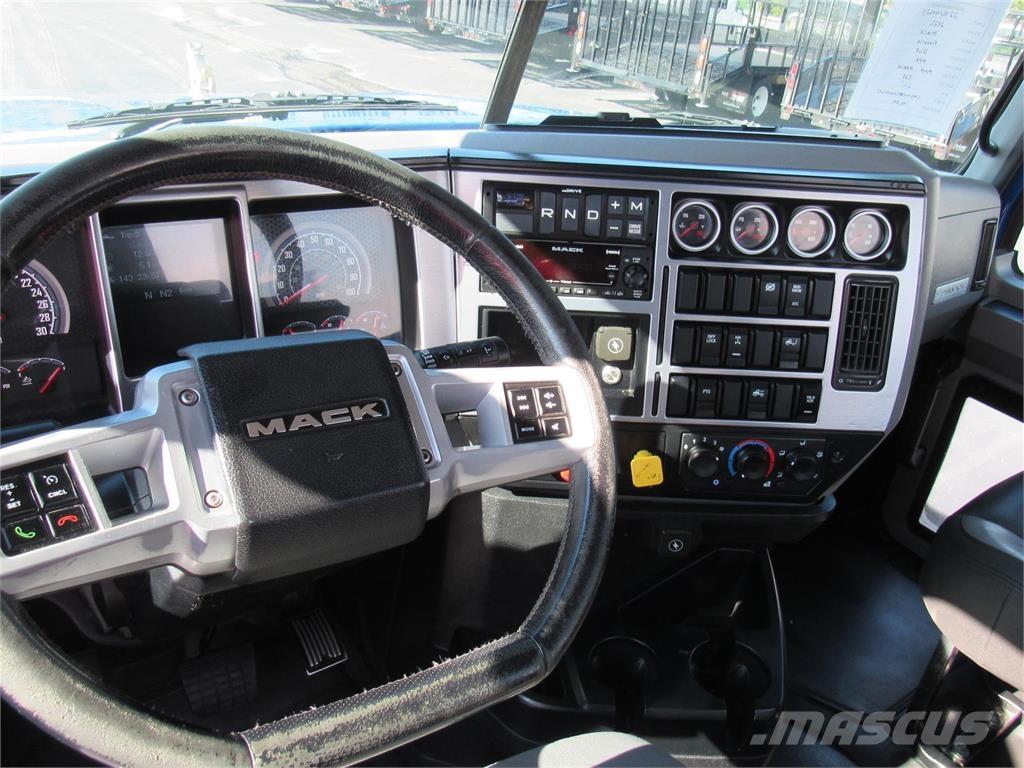 Mack PI64T Sadulveokid