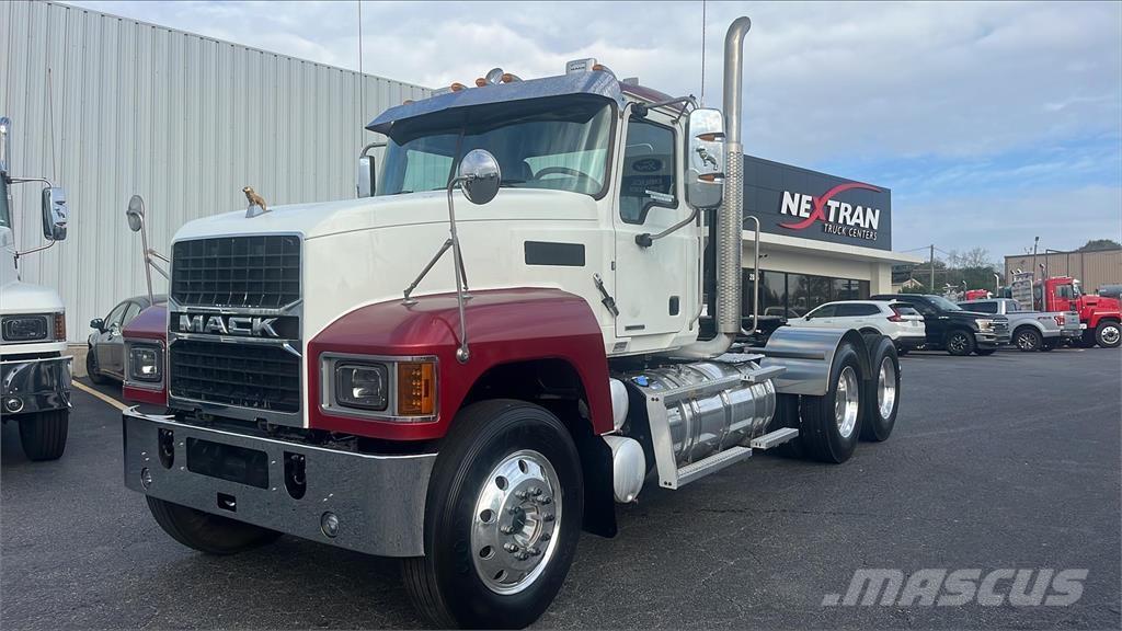 Mack PI64T Sadulveokid