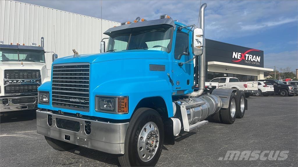 Mack PI64T Sadulveokid
