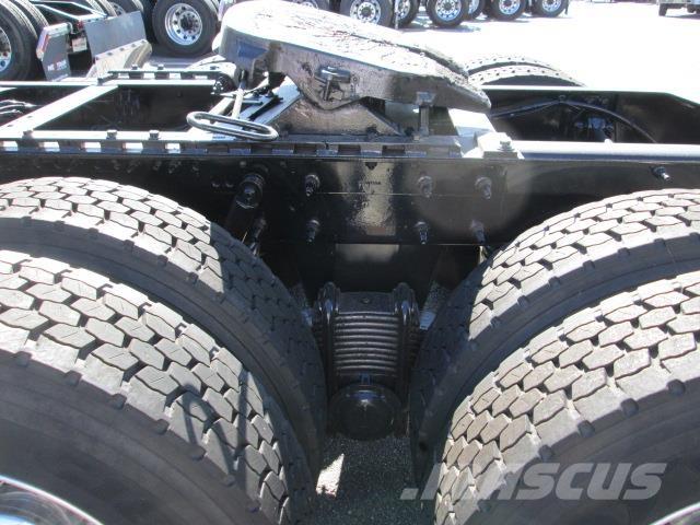 Mack PI64T Sadulveokid