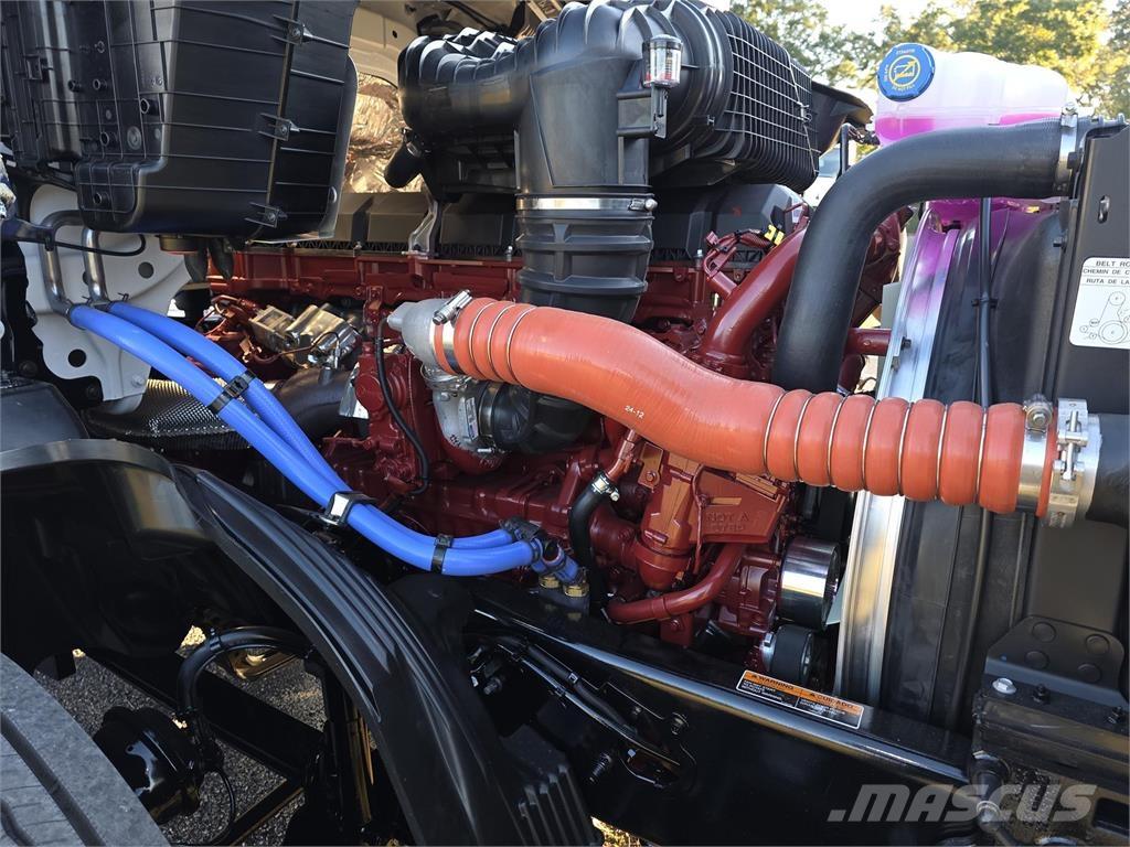 Mack PR64T Sadulveokid