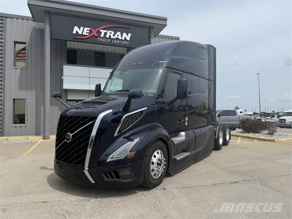 Volvo NEW VNL860 Sadulveokid