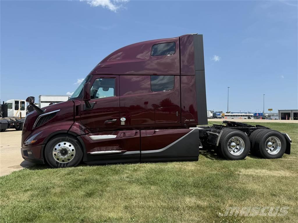 Volvo VNL 860 Sadulveokid