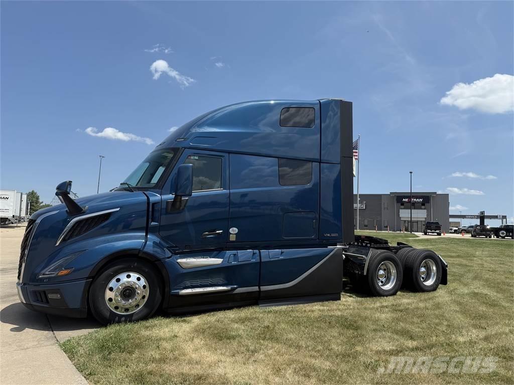 Volvo VNL 860 Sadulveokid