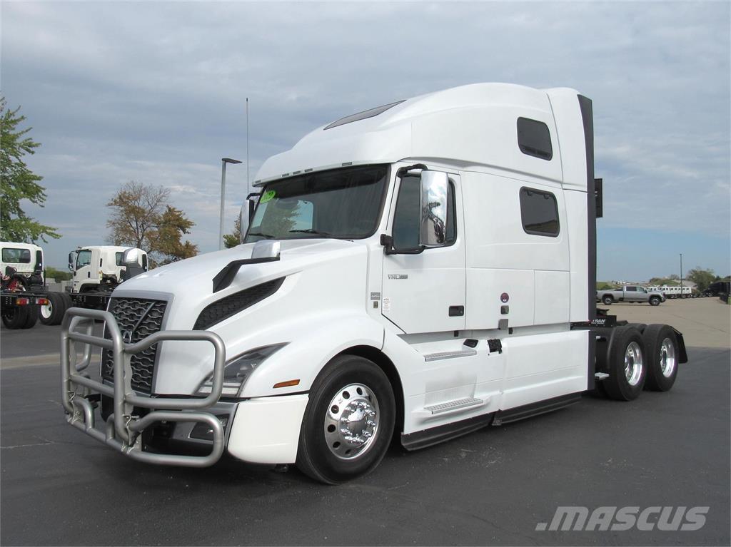 Volvo VNL 860 Sadulveokid