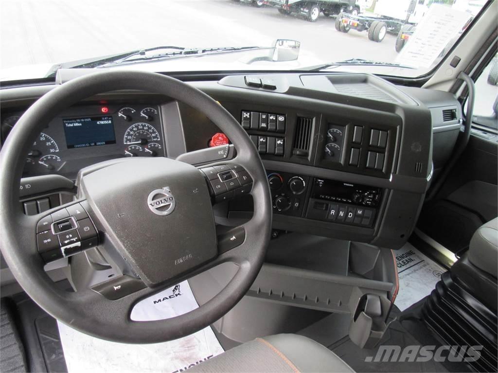 Volvo VNL64T760 Sadulveokid