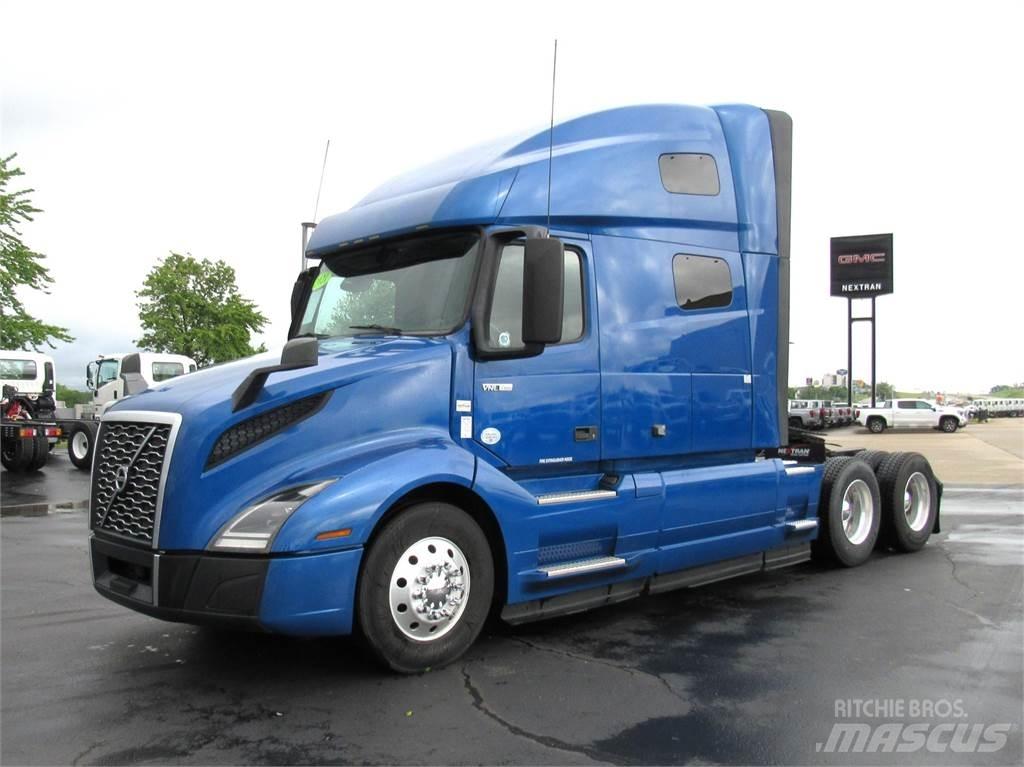 Volvo VNL64T760 Sadulveokid