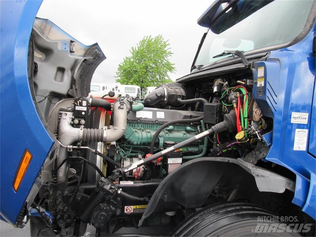 Volvo VNL64T760 Sadulveokid