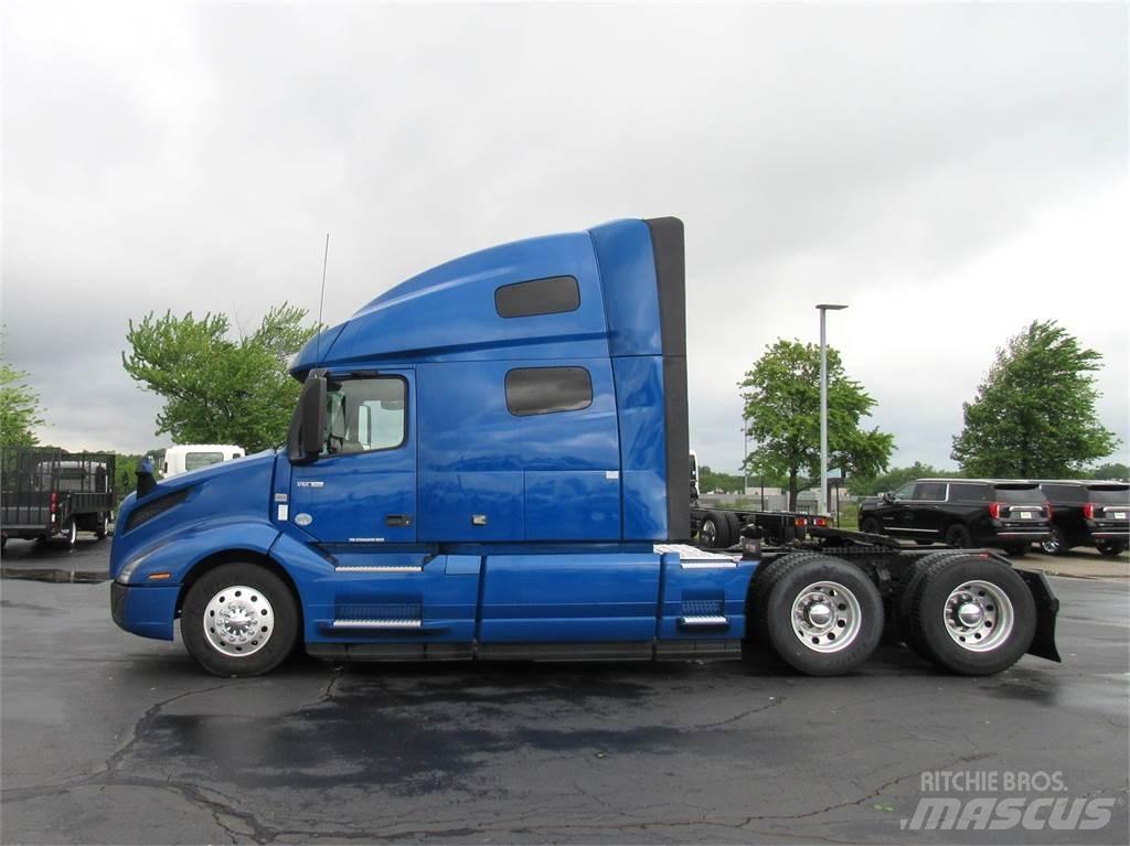 Volvo VNL64T760 Sadulveokid