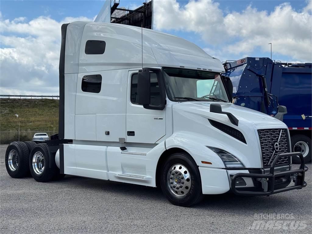 Volvo VNL64T760 Sadulveokid