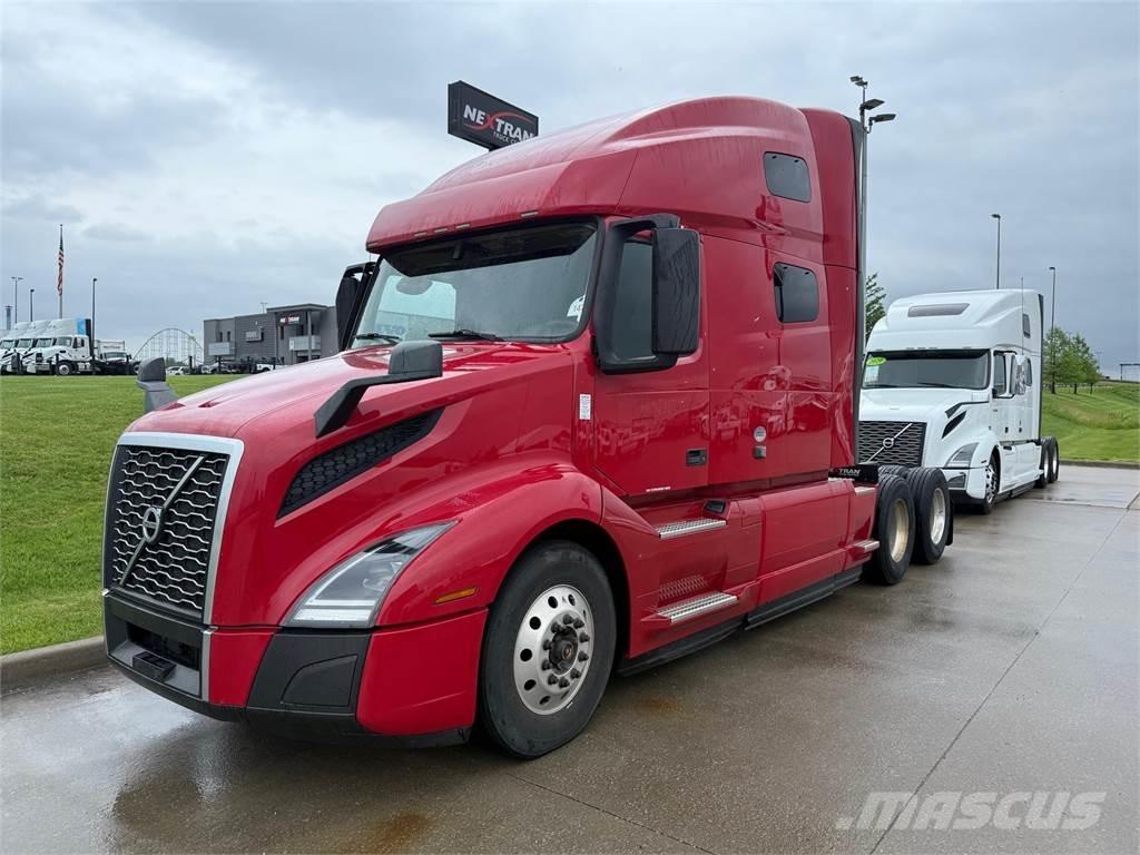 Volvo VNL64T760 Sadulveokid