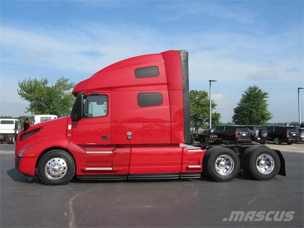 Volvo VNL64T760 Sadulveokid