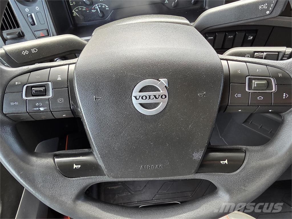 Volvo VNL64T760 Sadulveokid