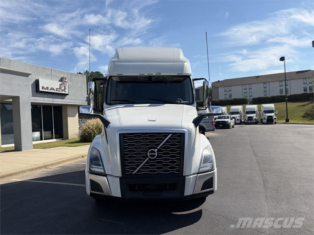 Volvo VNL64T760 Sadulveokid