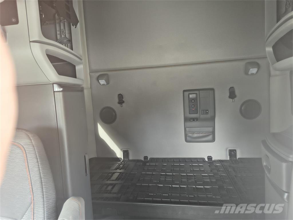 Volvo VNL64T760 Sadulveokid