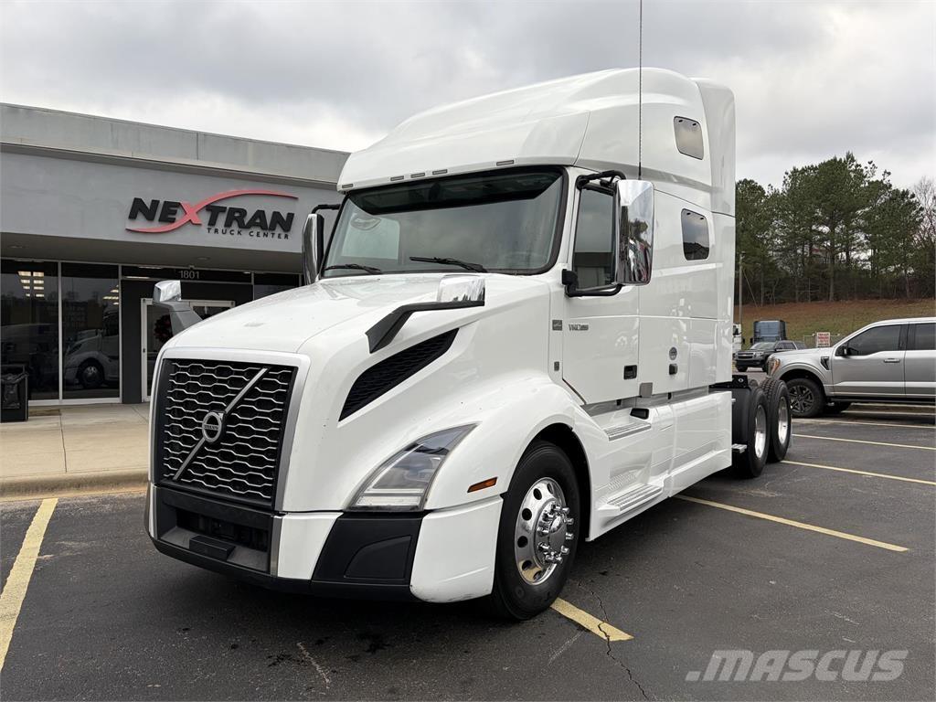 Volvo VNL64T760 Sadulveokid