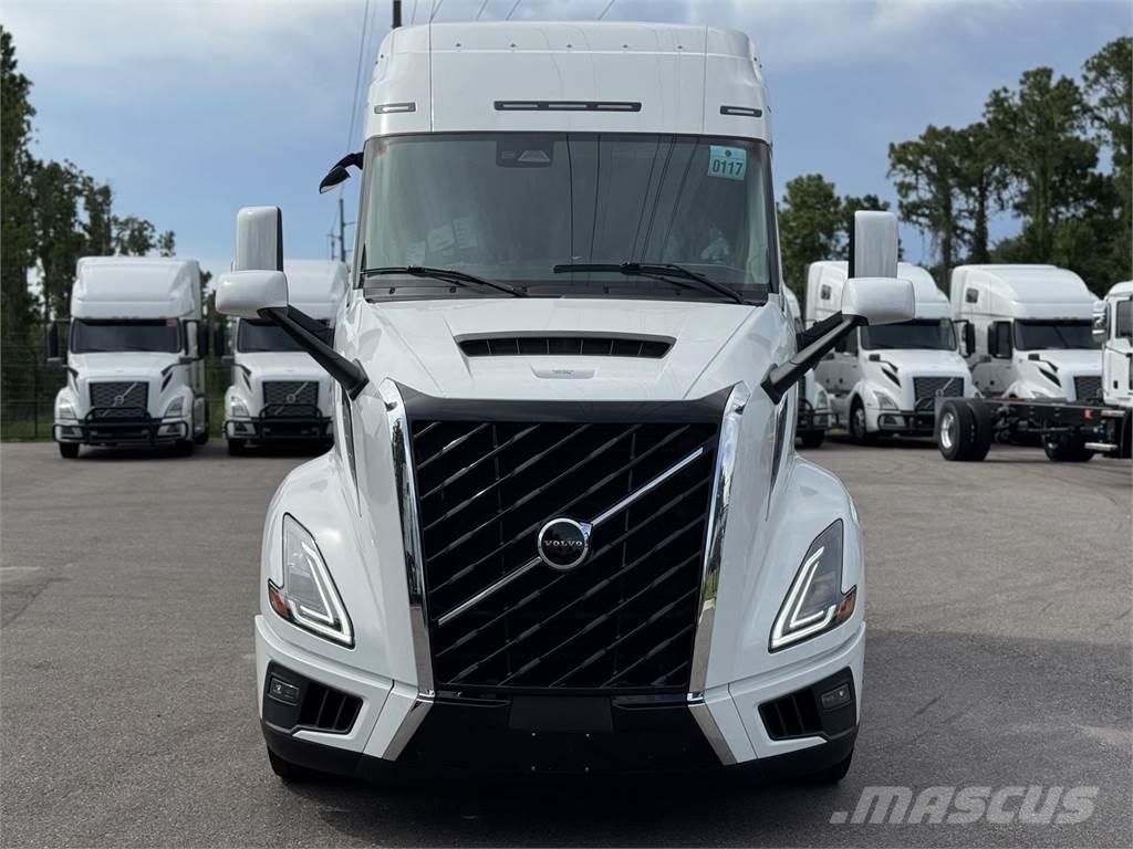 Volvo VNL64T840 Sadulveokid