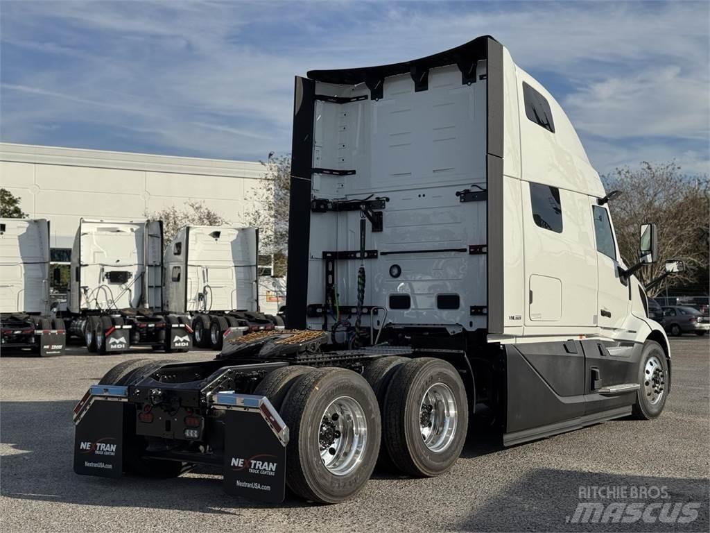 Volvo VNL64T860 Sadulveokid