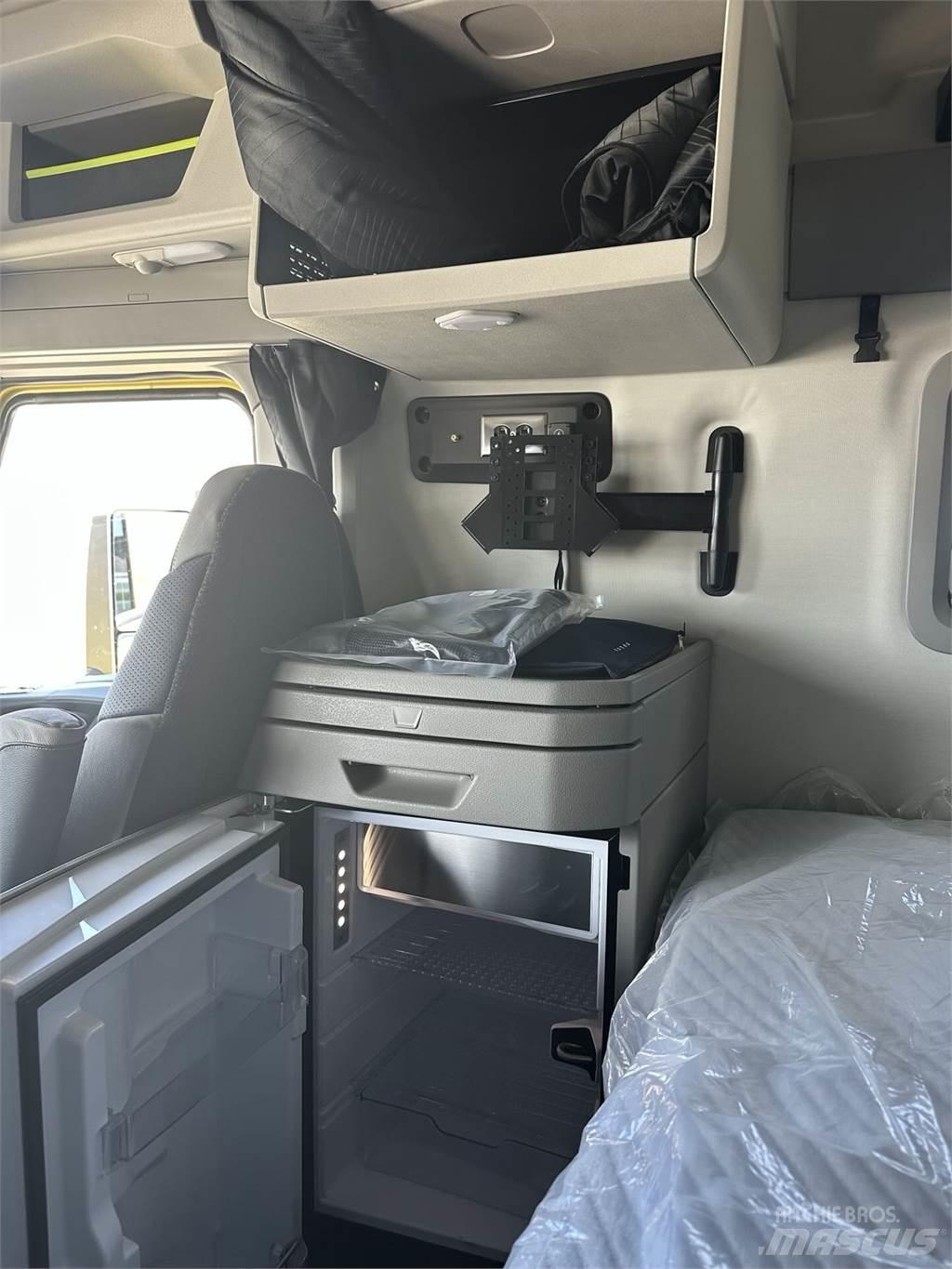 Volvo VNL64T860 Sadulveokid
