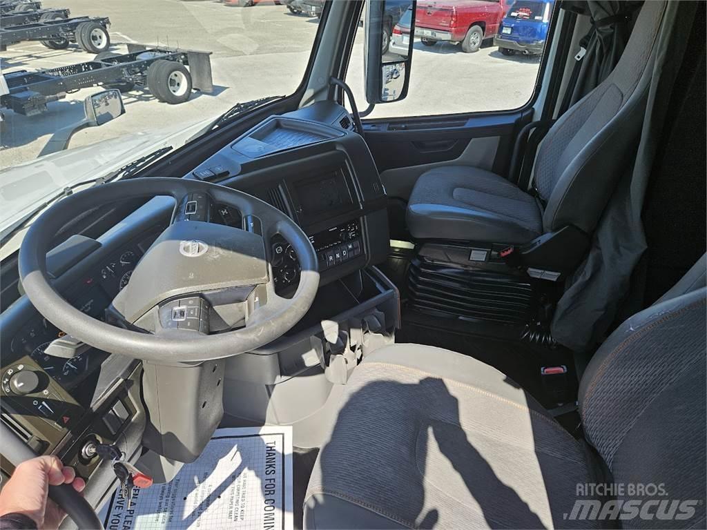 Volvo VNL64T860 Sadulveokid