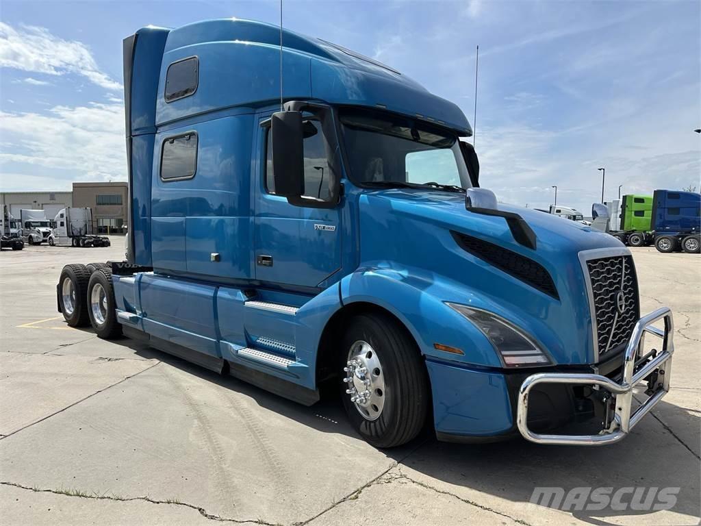 Volvo VNL64T860 Sadulveokid