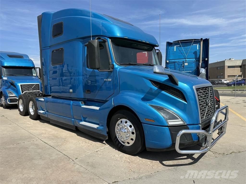 Volvo VNL64T860 Sadulveokid