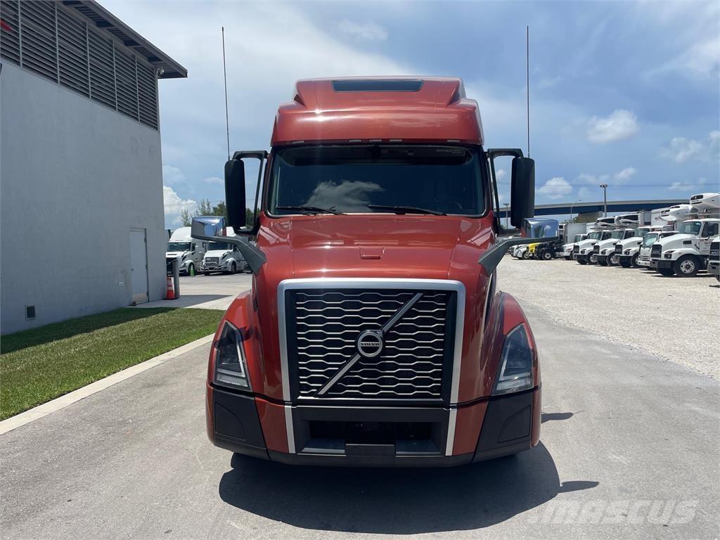 Volvo VNL64T860 Sadulveokid