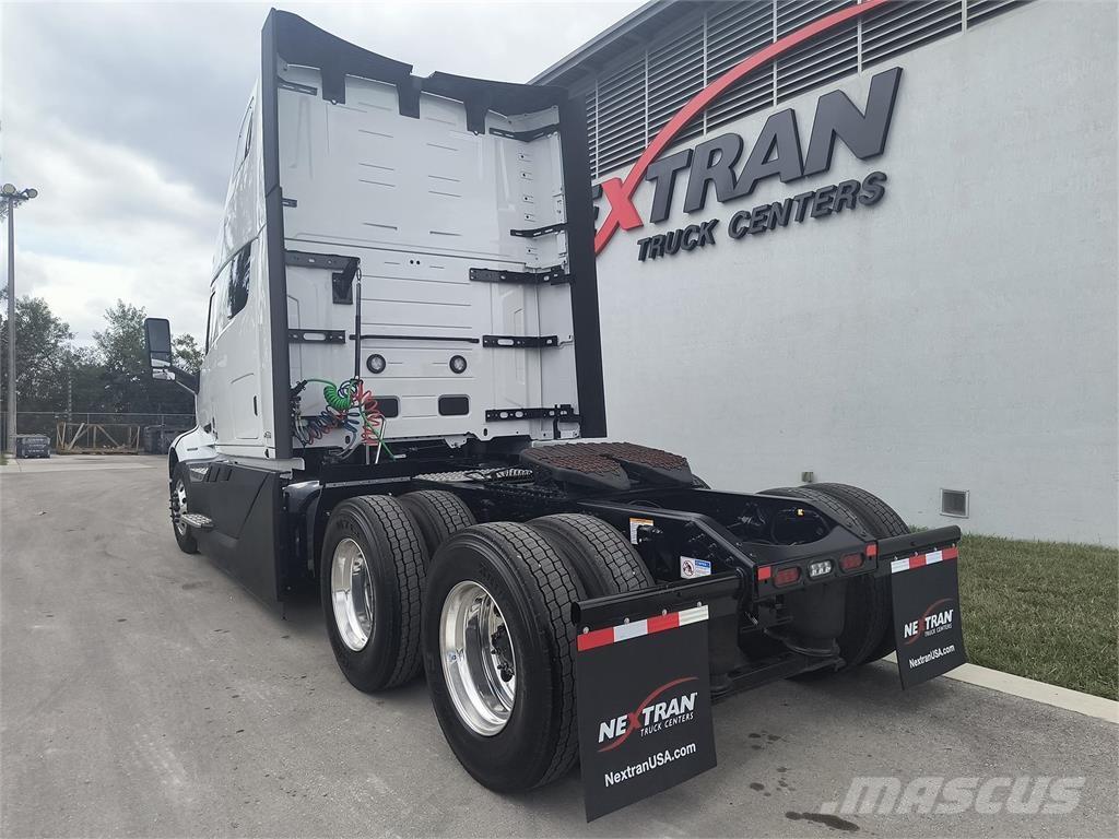 Volvo VNL64T860 Sadulveokid