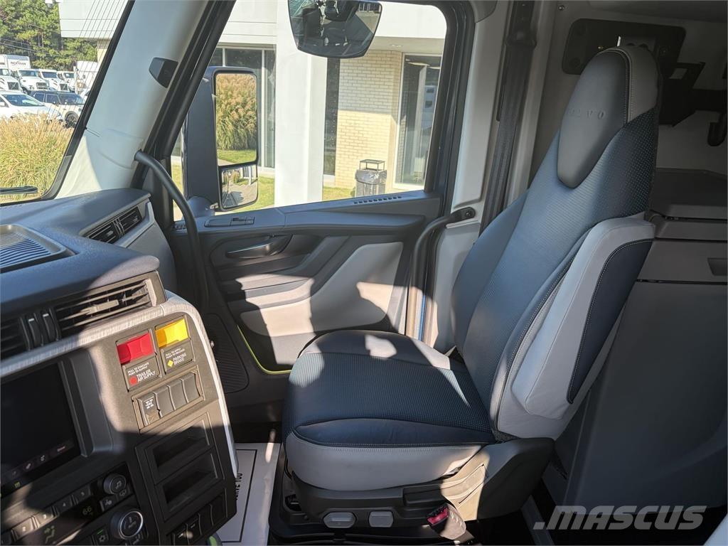 Volvo VNL64T860 Sadulveokid