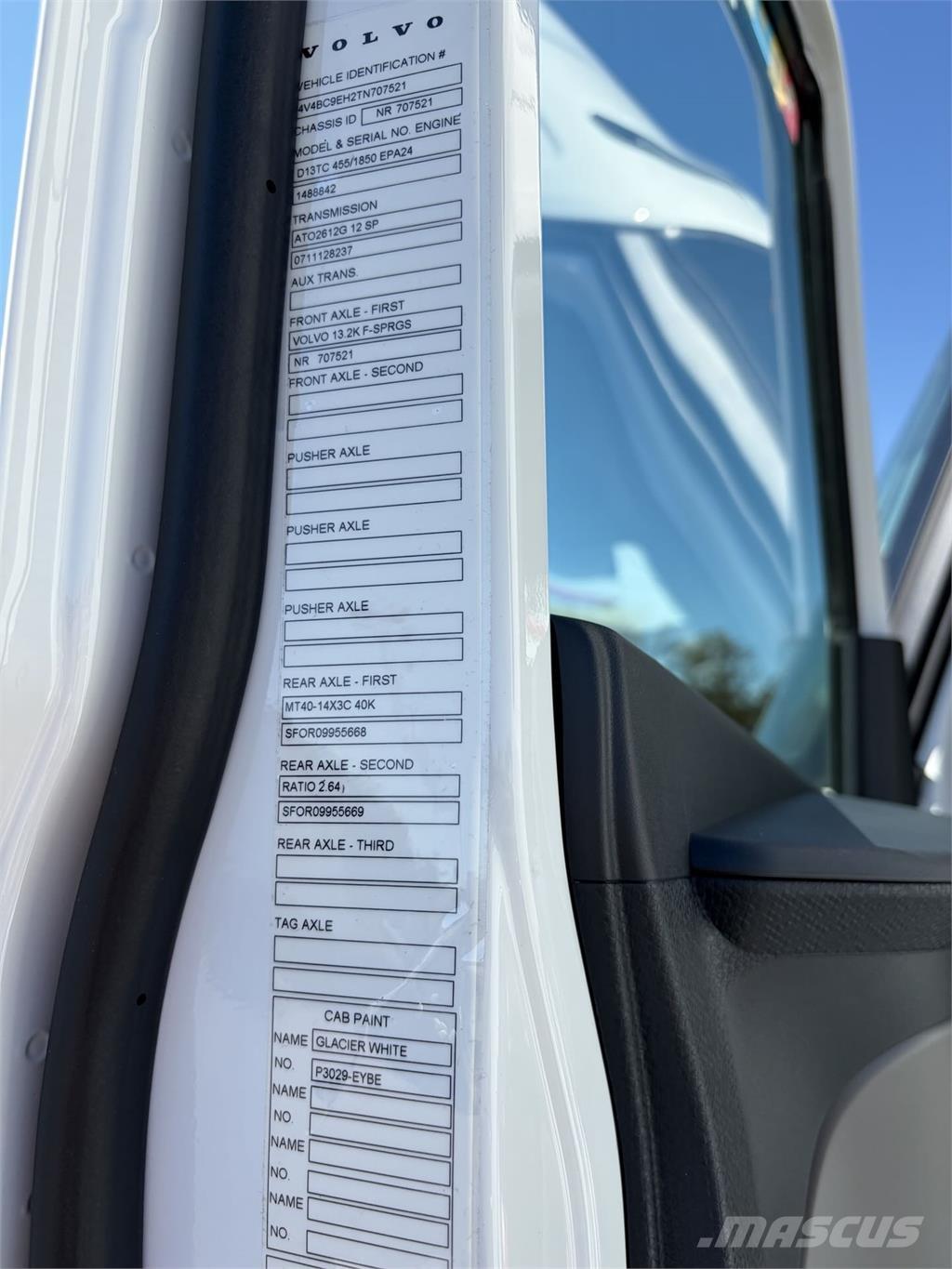 Volvo VNL64T860 Sadulveokid