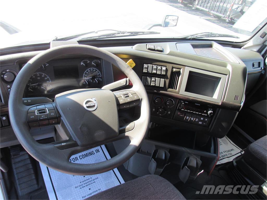 Volvo VNL64T860 Sadulveokid