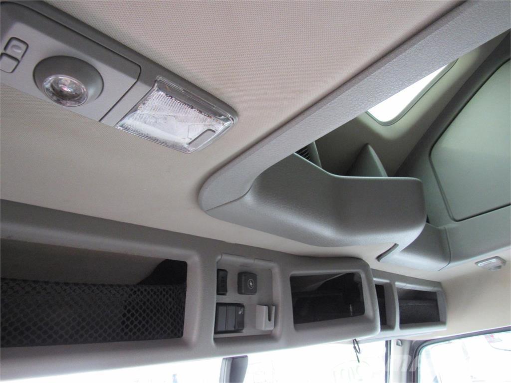 Volvo VNL64T860 Sadulveokid