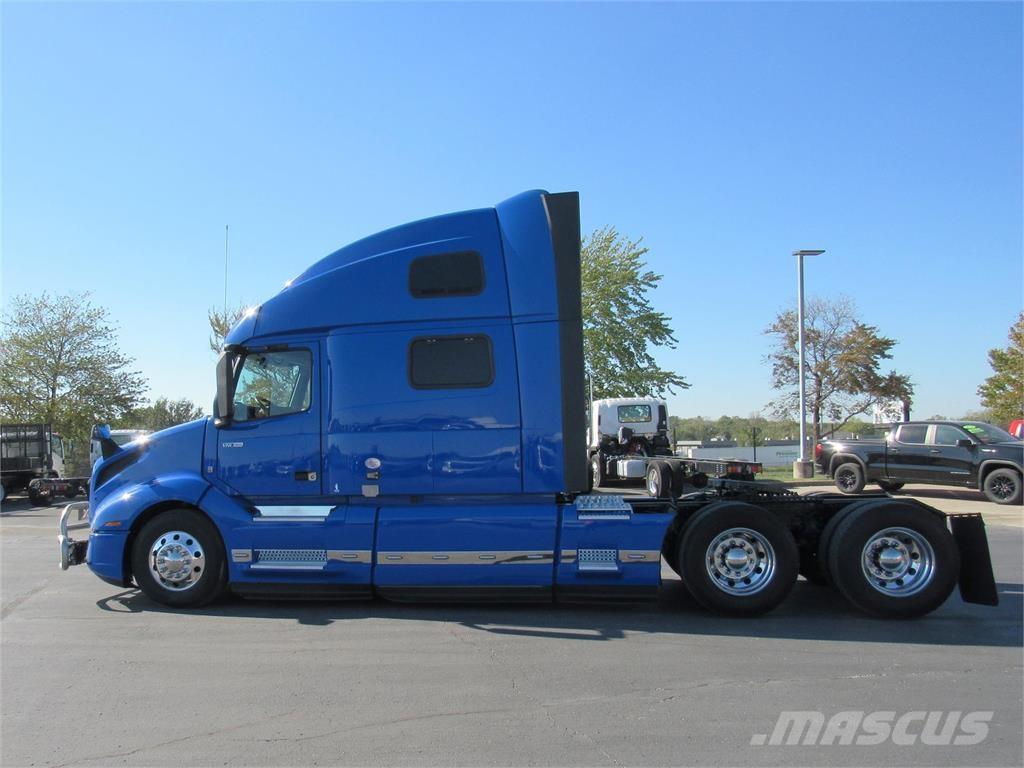Volvo VNL860 Sadulveokid